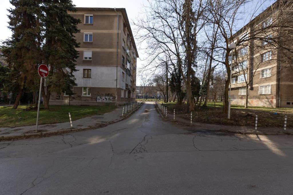 Apartmán Sunny & Convenient On Dondoukov Blvd, 1 Bdr Zaimov Sofie Exteriér fotografie